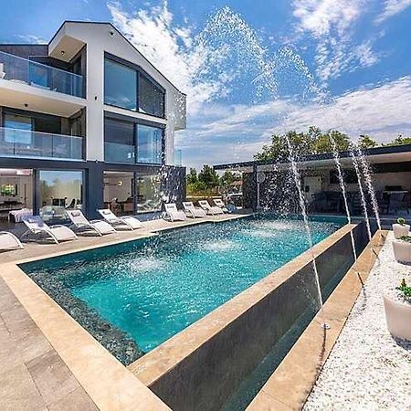 Seaview Apartment Funtana Ngoại thất bức ảnh